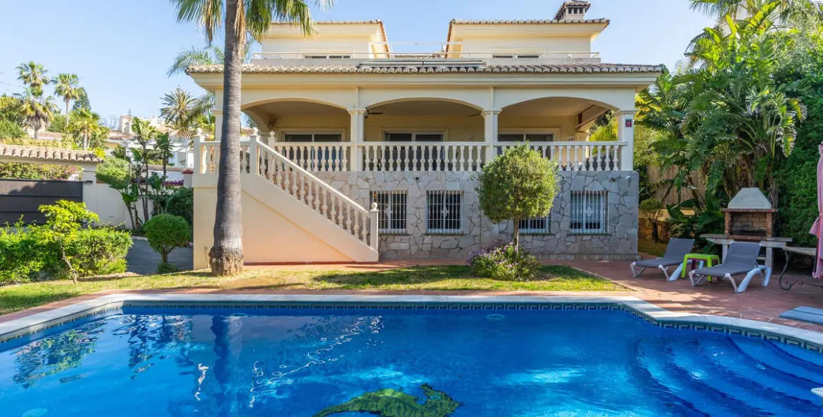 Venta de villa independiente en Marbesa 5