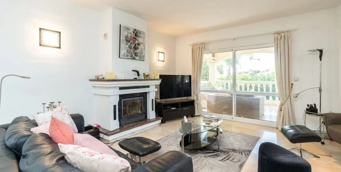 Venta de villa independiente en Marbesa 9