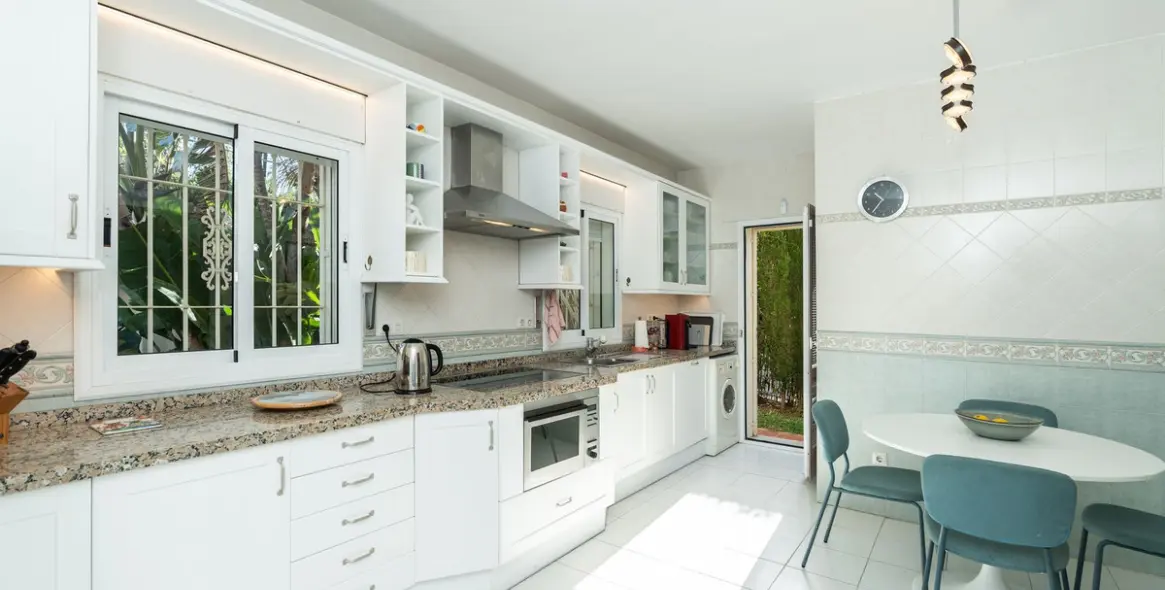 Venta de villa independiente en Marbesa 15