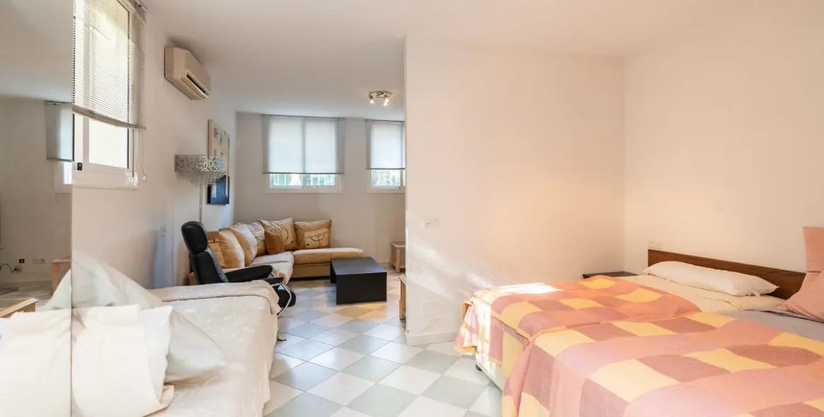 Venta de villa independiente en Marbesa 24