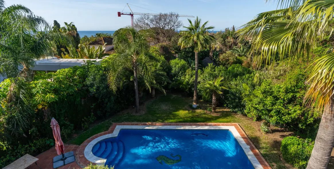 Venta de villa independiente en Marbesa 33
