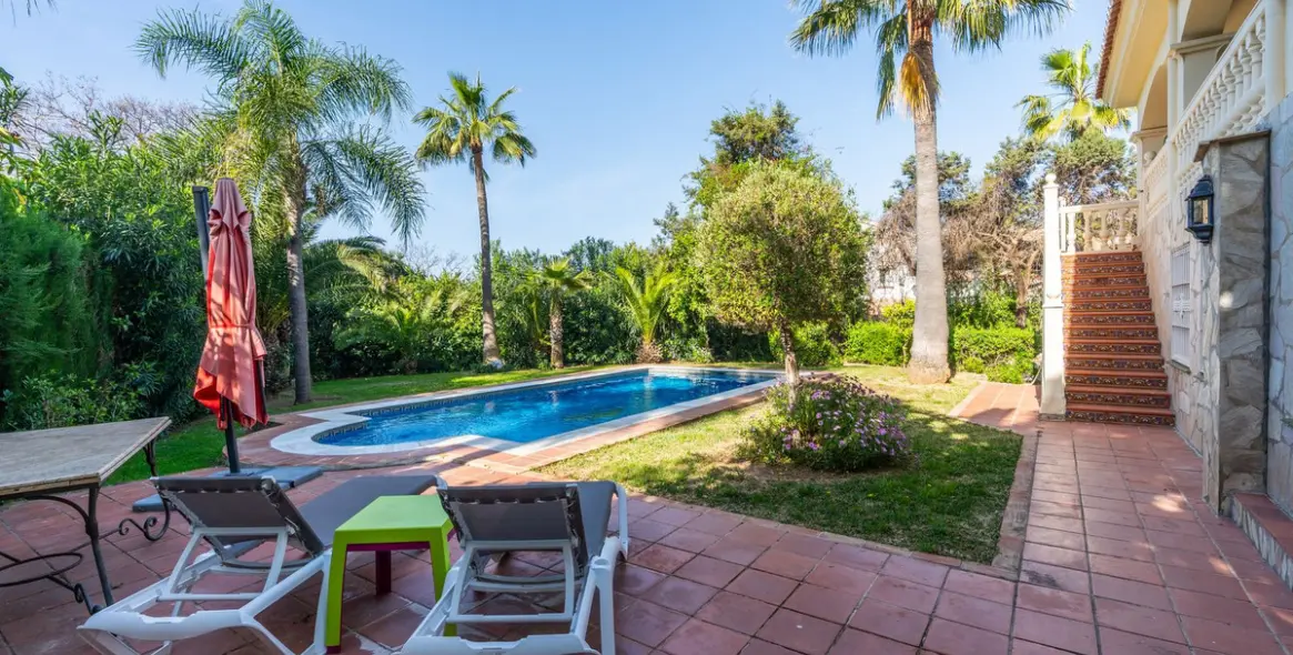 Venta de villa independiente en Marbesa 35