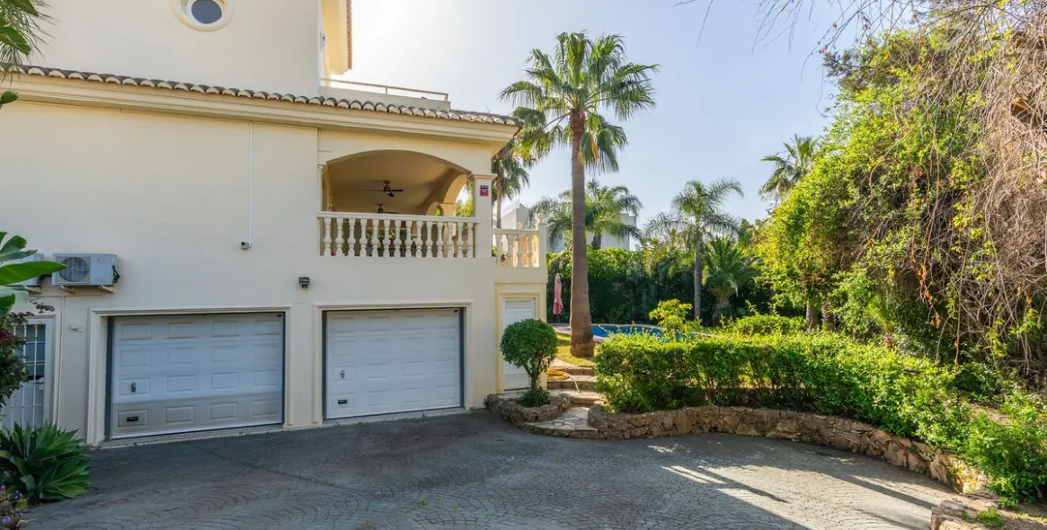 Venta de villa independiente en Marbesa 38
