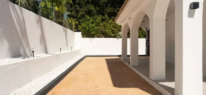 Venta de villa independiente en Estepona 1