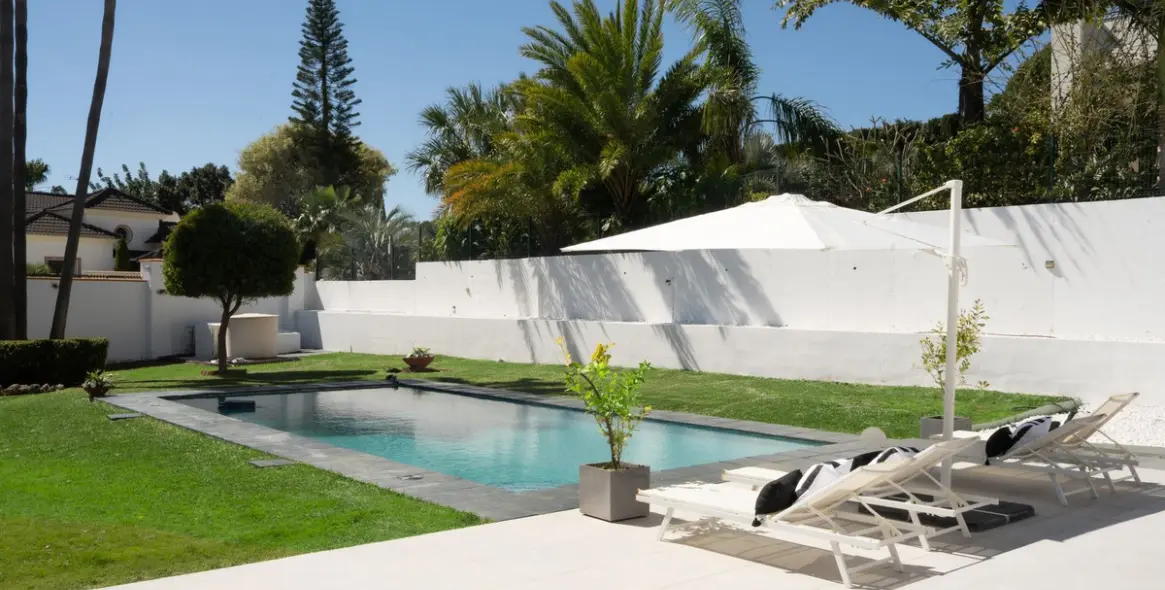 Venta de villa independiente en Estepona 4