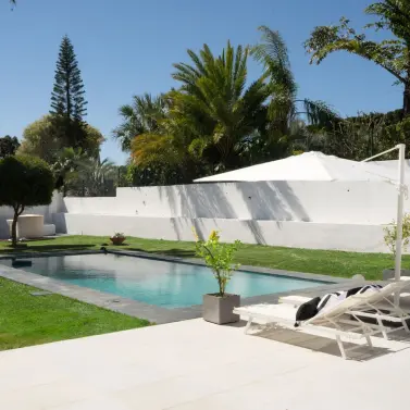 Venta de villa independiente en Estepona