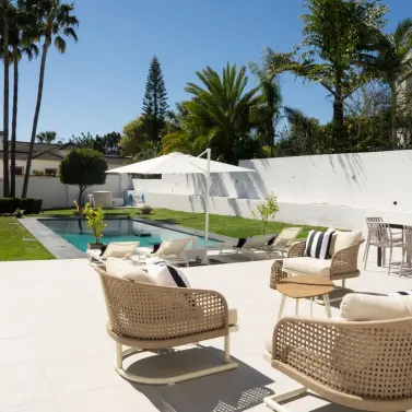 Venta de villa independiente en Estepona