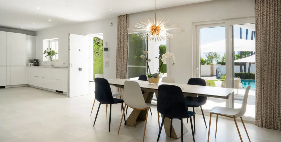 Venta de villa independiente en Estepona 12