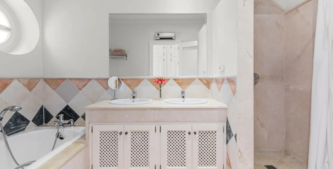 Venta de villa independiente en The Golden Mile 38