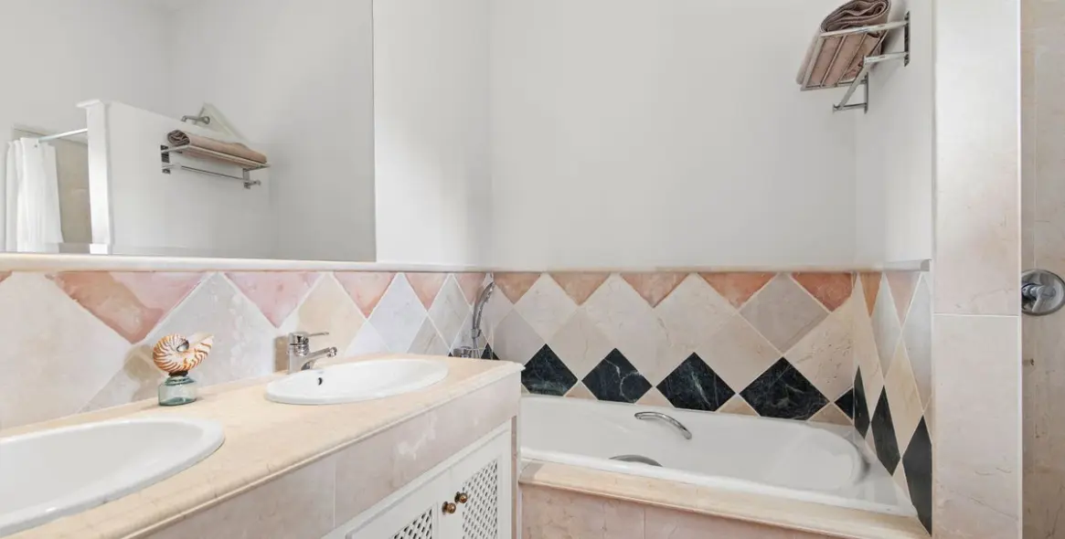 Venta de villa independiente en The Golden Mile 41