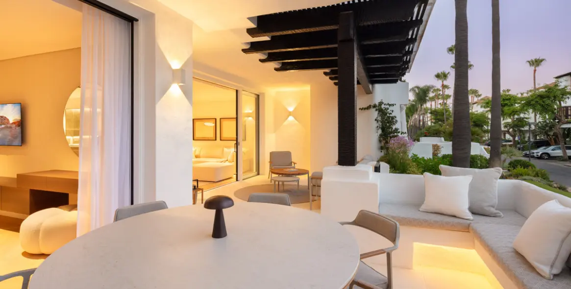 Venta de apartamento en planta baja en The Golden Mile 12
