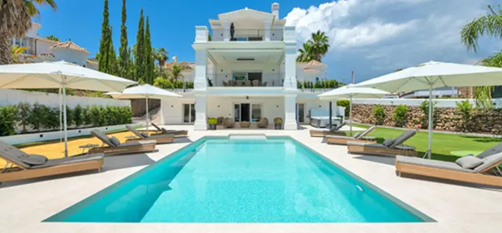 Venta de villa independiente en Nueva Andalucía 2