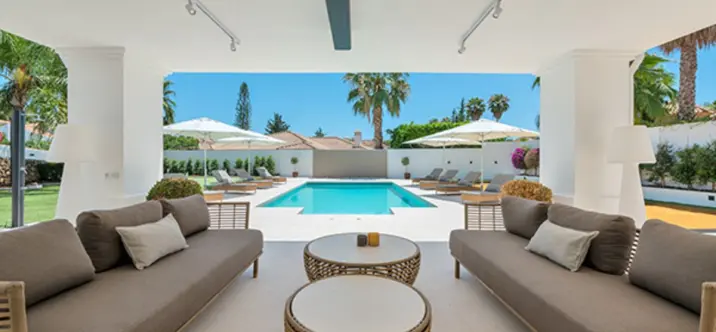 Venta de villa independiente en Nueva Andalucía 3