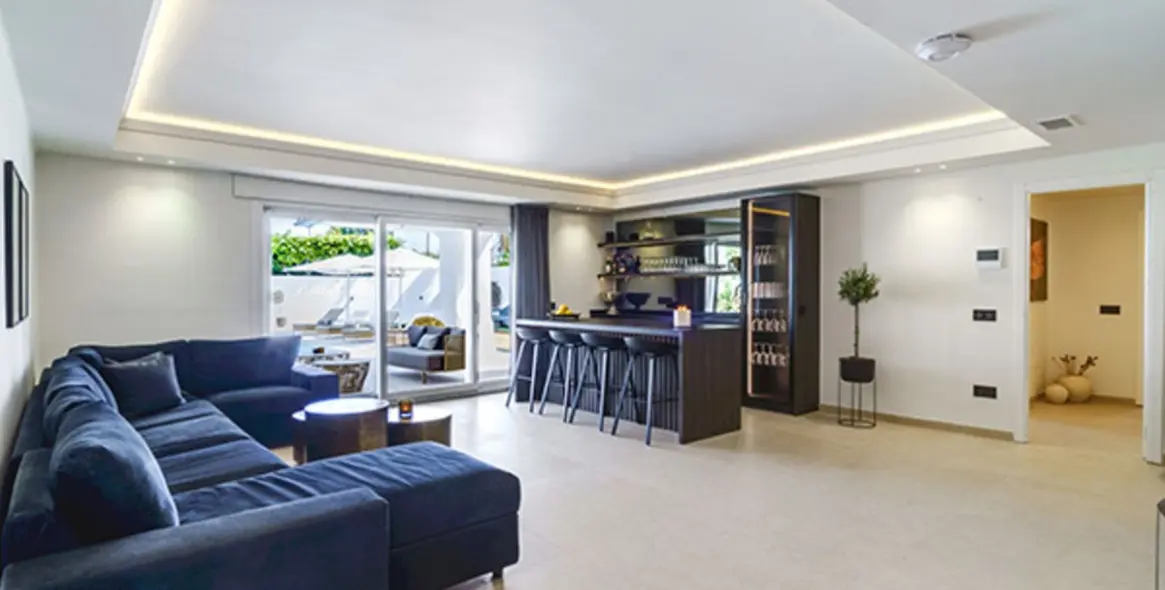 Venta de villa independiente en Nueva Andalucía 16