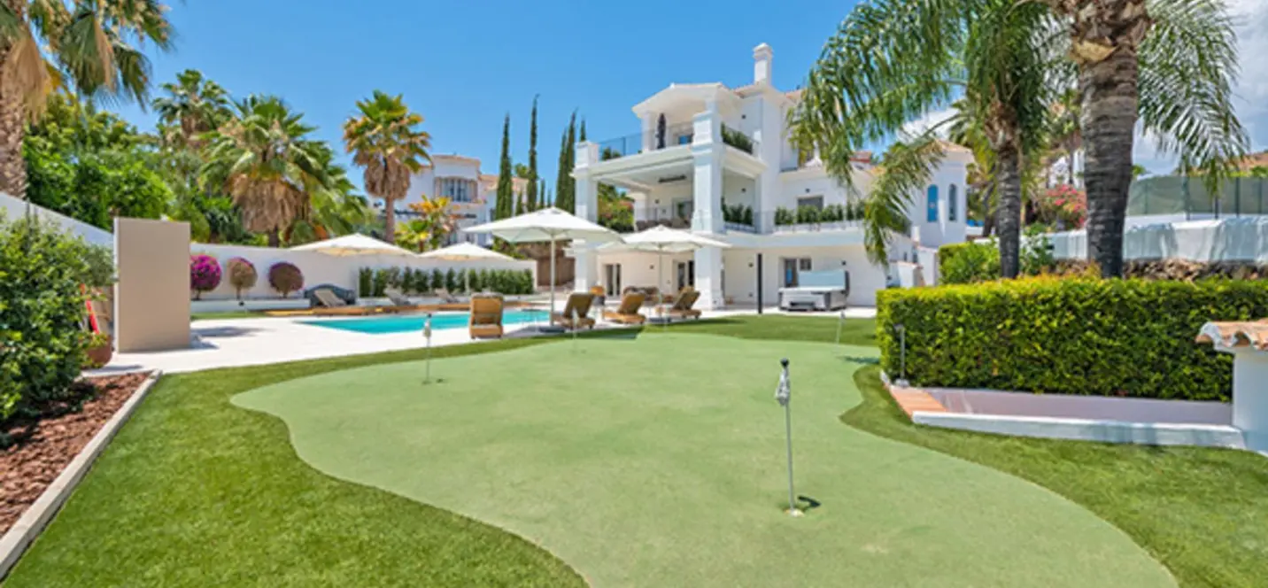 Продажа  отдельно стоящей виллы в Nueva Andalucía 4