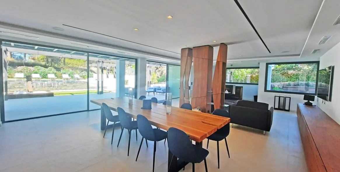 Venta de villa independiente en Elviria 3