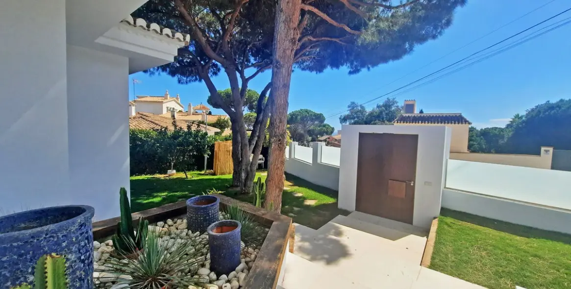 Venta de villa independiente en Elviria 5