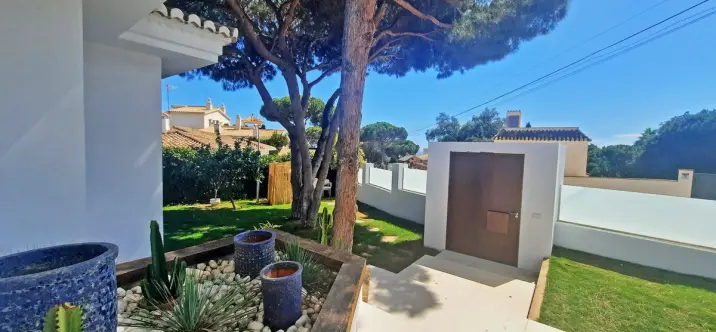 Venta de villa independiente en Elviria 4