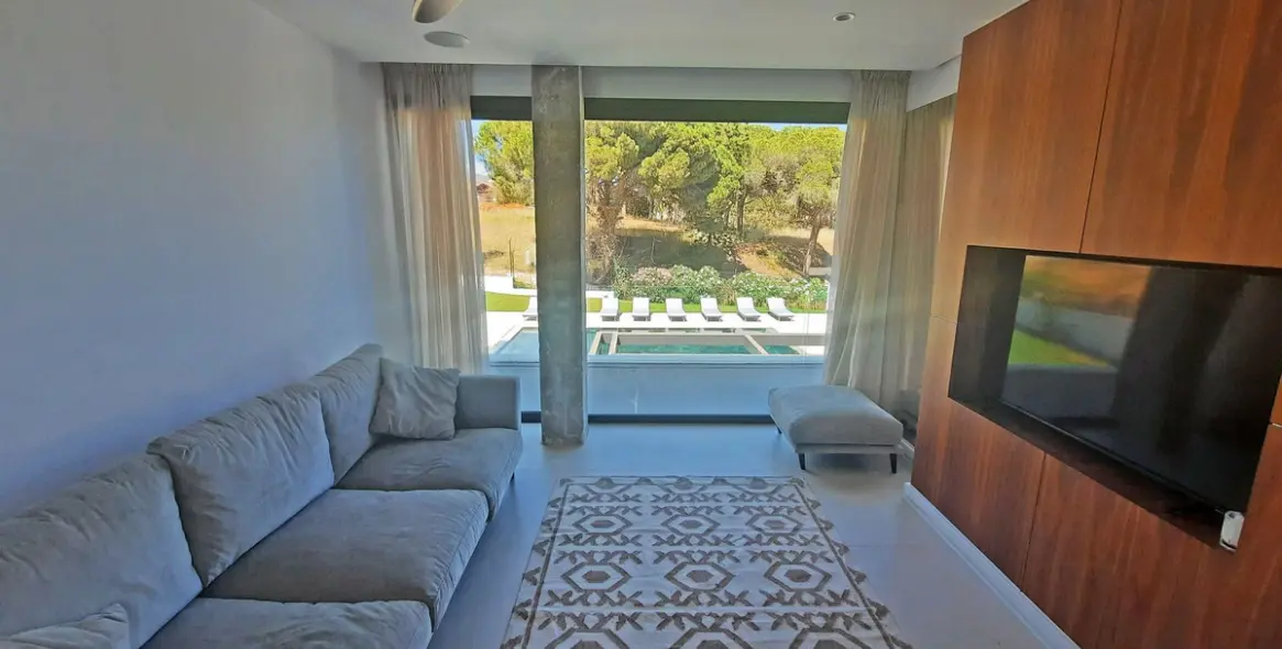 Venta de villa independiente en Elviria 12