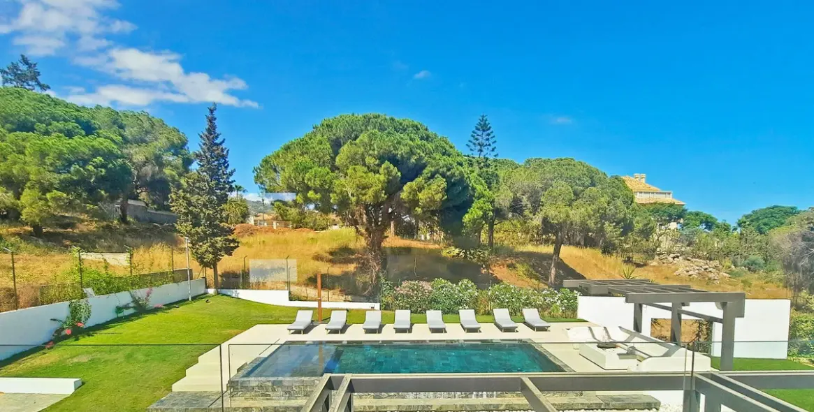 Venta de villa independiente en Elviria 13