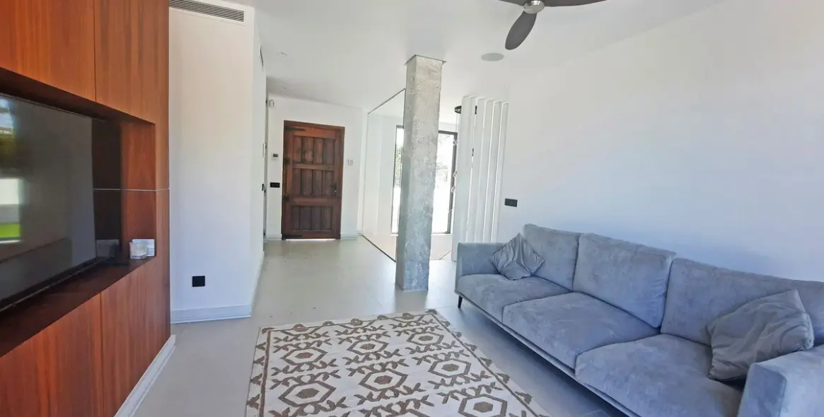 Venta de villa independiente en Elviria 14