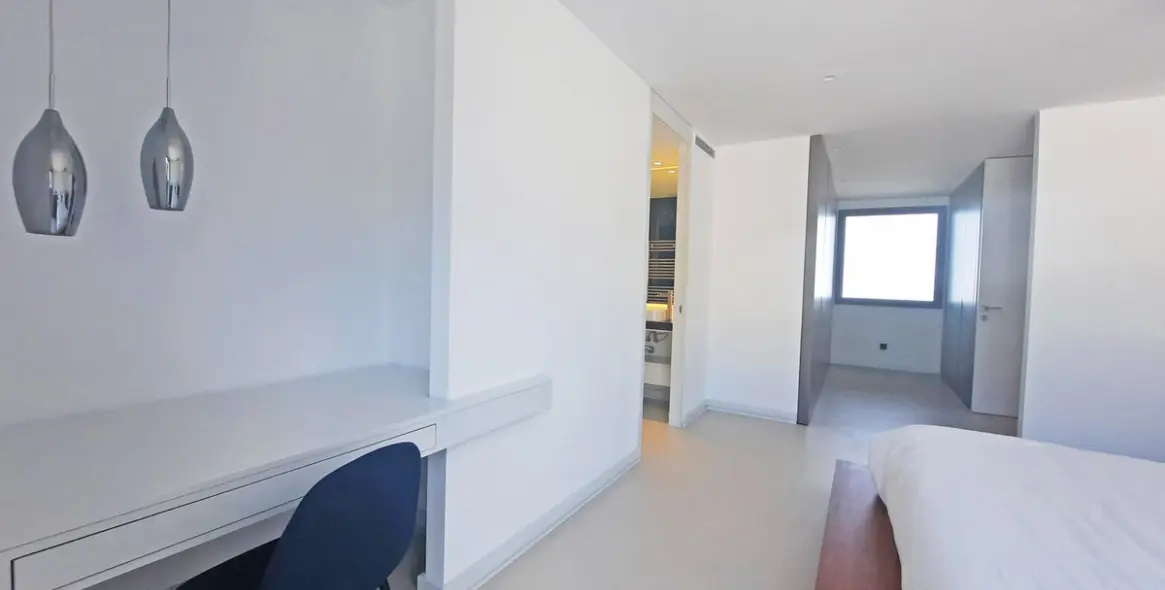 Venta de villa independiente en Elviria 23