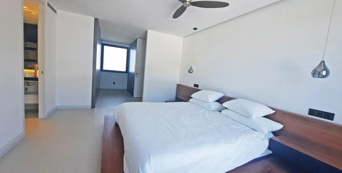 Venta de villa independiente en Elviria 24