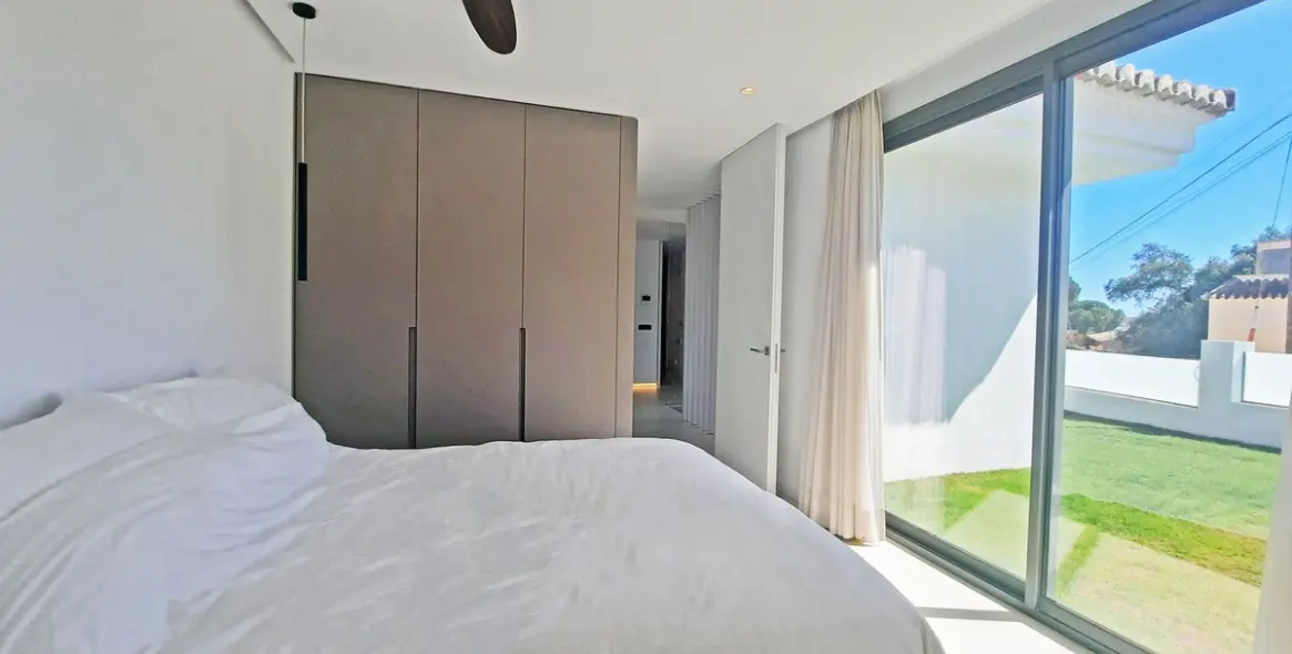 Venta de villa independiente en Elviria 31