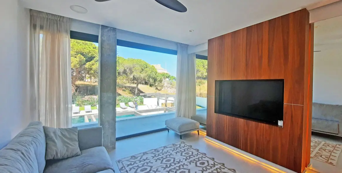 Venta de villa independiente en Elviria 33