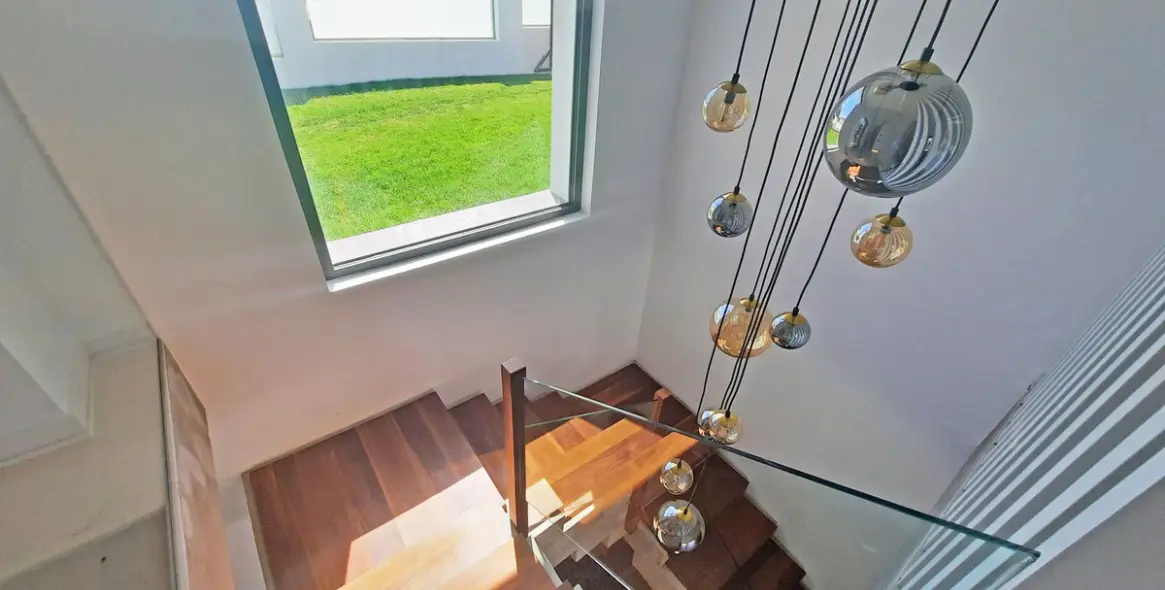 Venta de villa independiente en Elviria 34