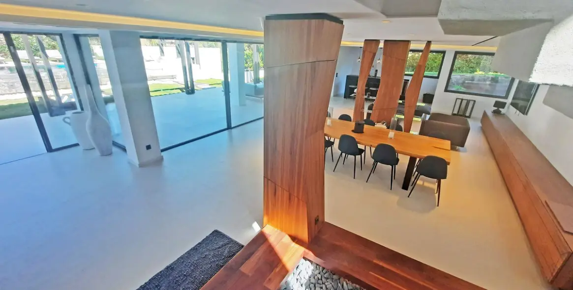 Venta de villa independiente en Elviria 35