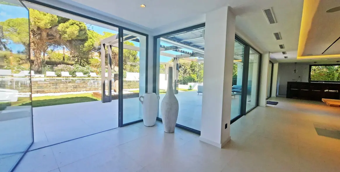 Venta de villa independiente en Elviria 39