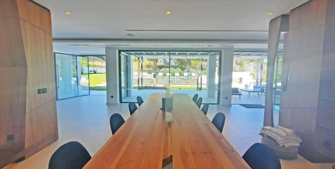 Venta de villa independiente en Elviria 41