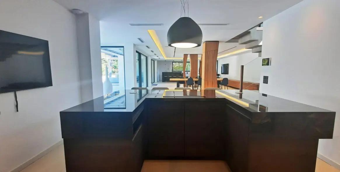 Venta de villa independiente en Elviria 53