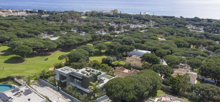 Venta de villa independiente en Cabopino 0