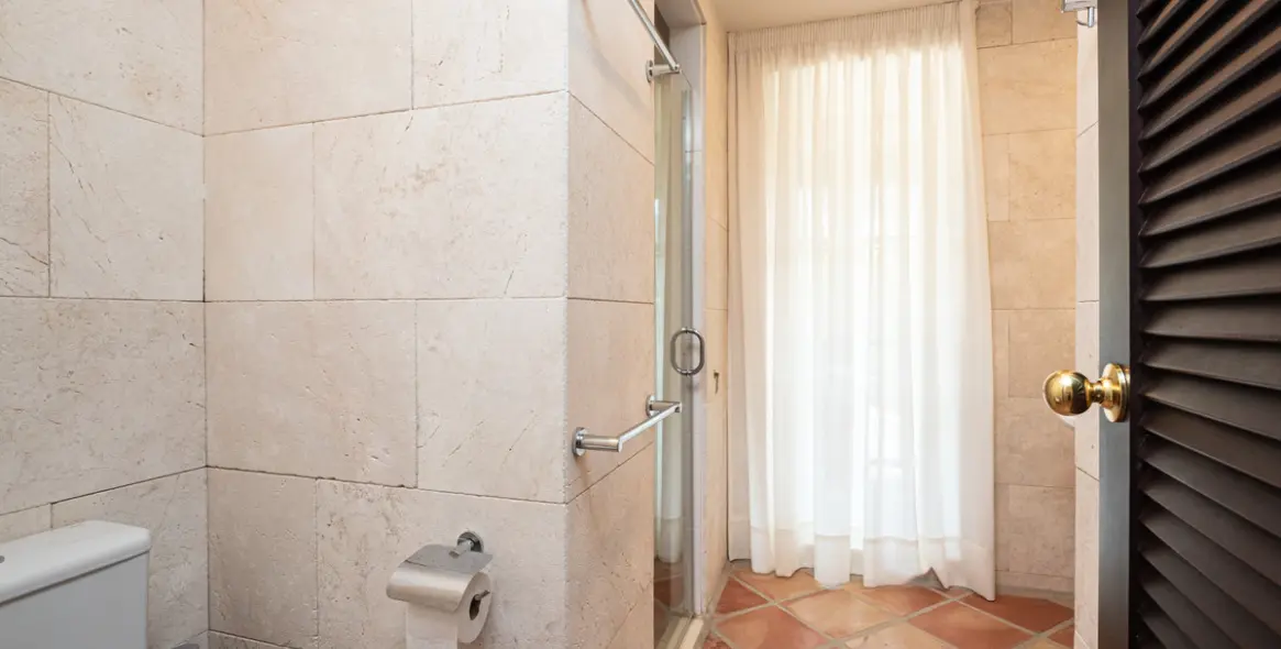 Venta de hotel en Torreblanca 23