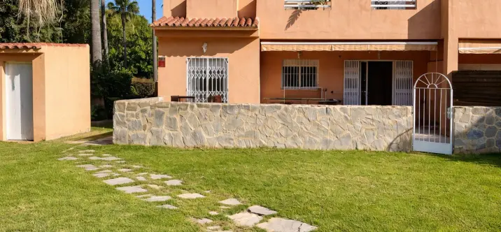 Long-term rent of ground floor apartment in Marbesa 0