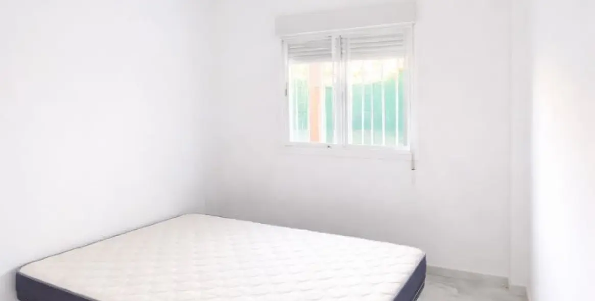 Долгосрочная аренда апартаментов на первом этаже в Marbesa 8