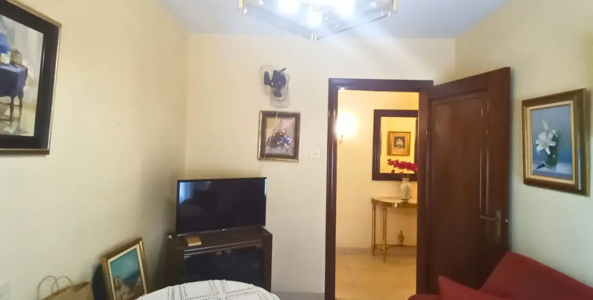 Sale of middle floor apartment in La Trinidad 8