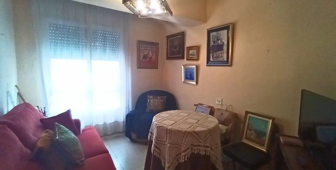 Sale of middle floor apartment in La Trinidad 10