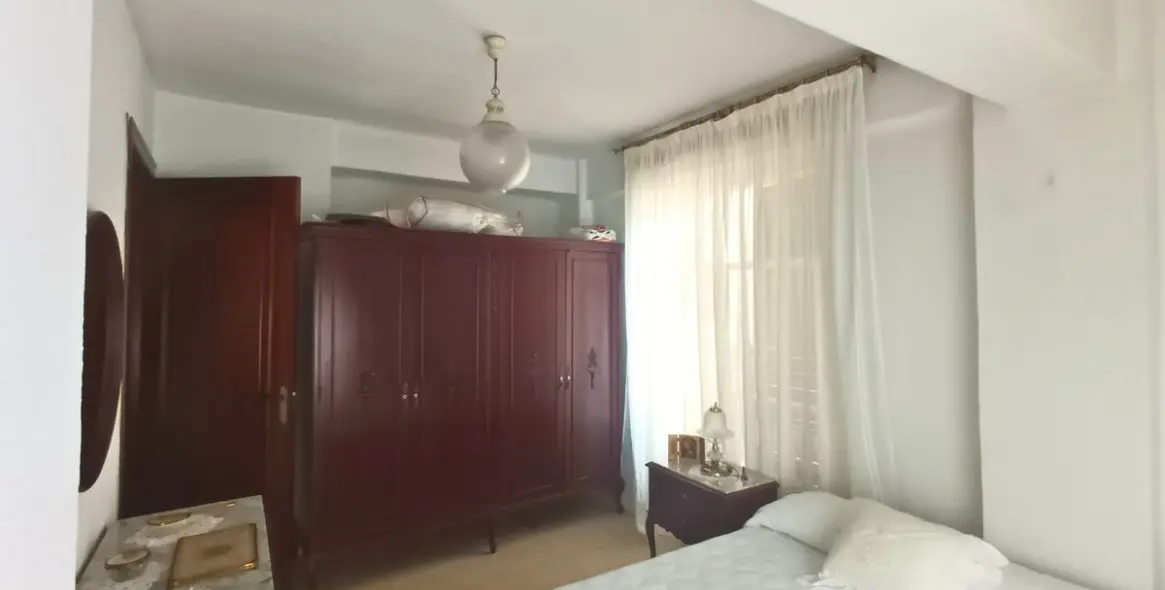 Sale of middle floor apartment in La Trinidad 13