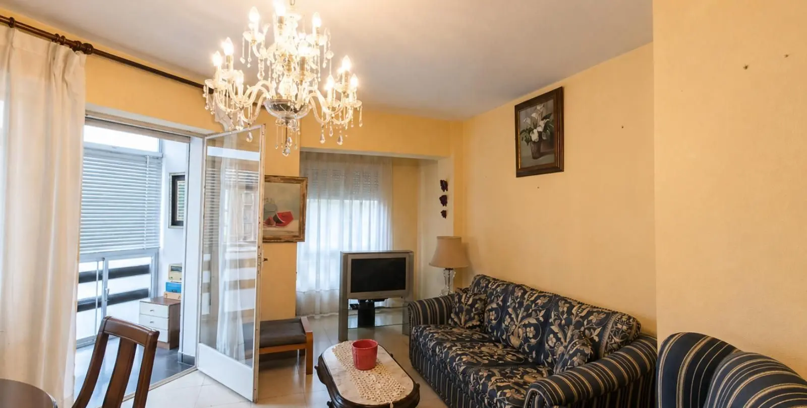 Sale of middle floor apartment in La Trinidad 2