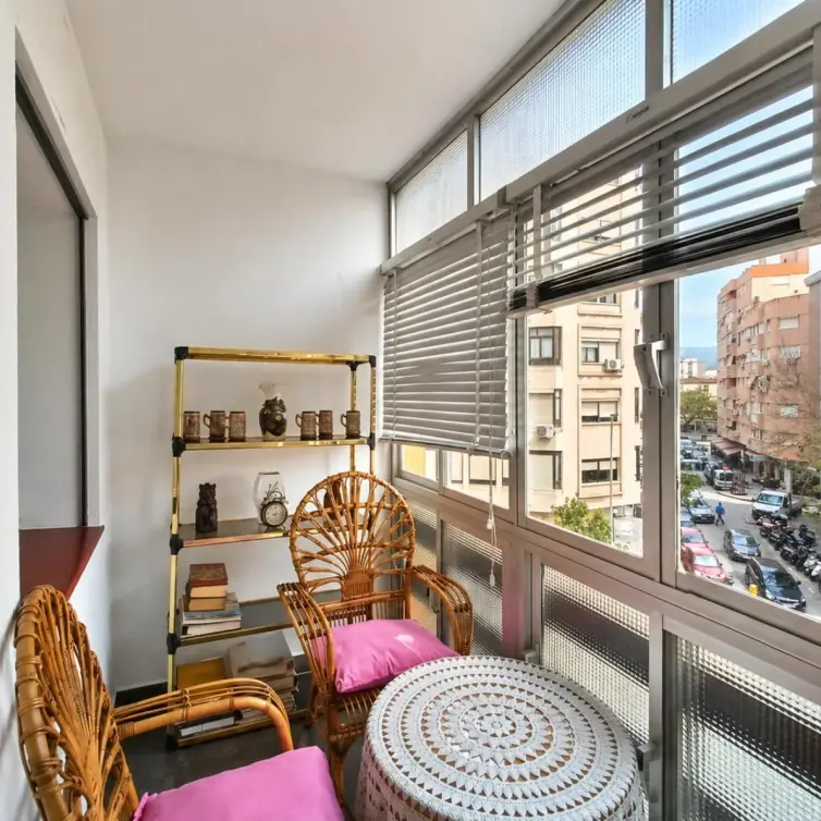 Venta de apartamento en planta media en La Trinidad