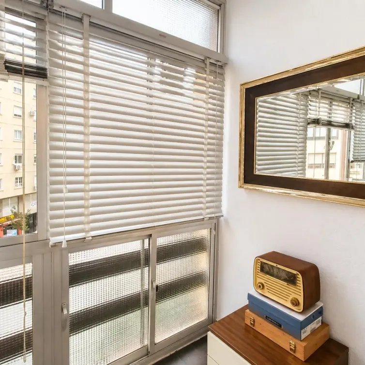 Venta de apartamento en planta media en La Trinidad