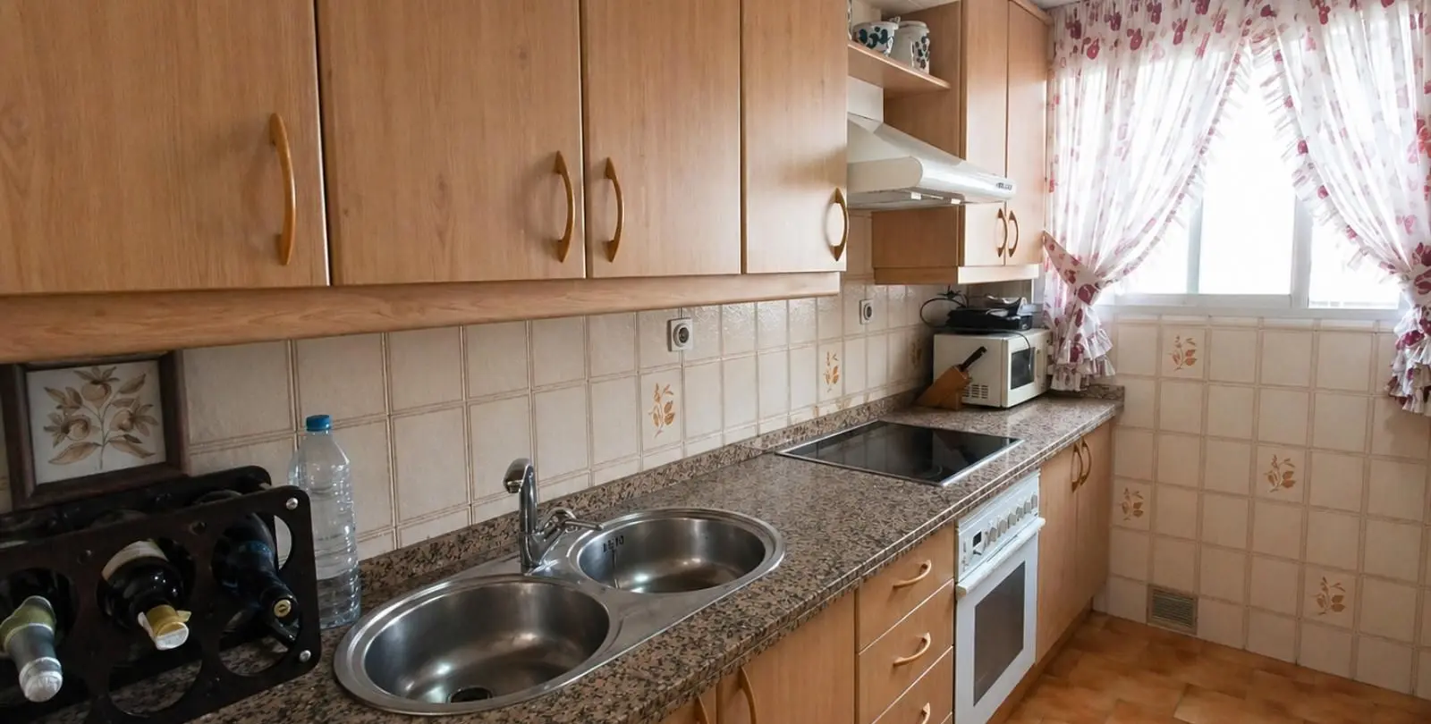 Sale of middle floor apartment in La Trinidad 6