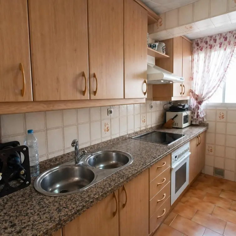 Venta de apartamento en planta media en La Trinidad