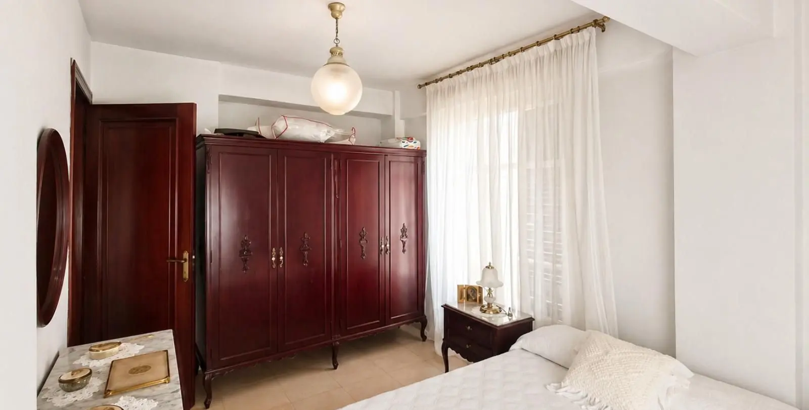 Sale of middle floor apartment in La Trinidad 14