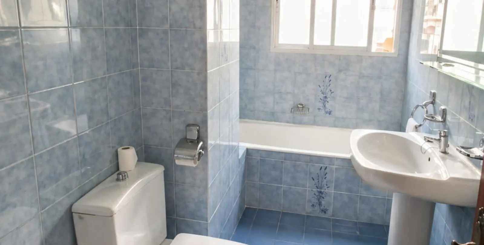 Sale of middle floor apartment in La Trinidad 15