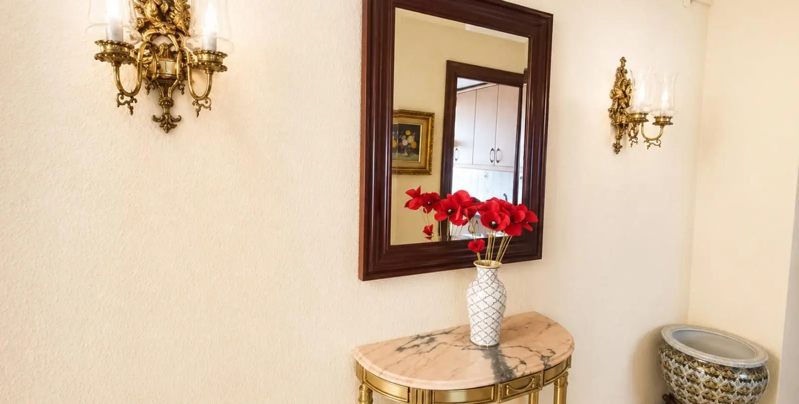 Sale of middle floor apartment in La Trinidad 18