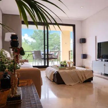 Venta de apartamento en planta baja en Los Arqueros